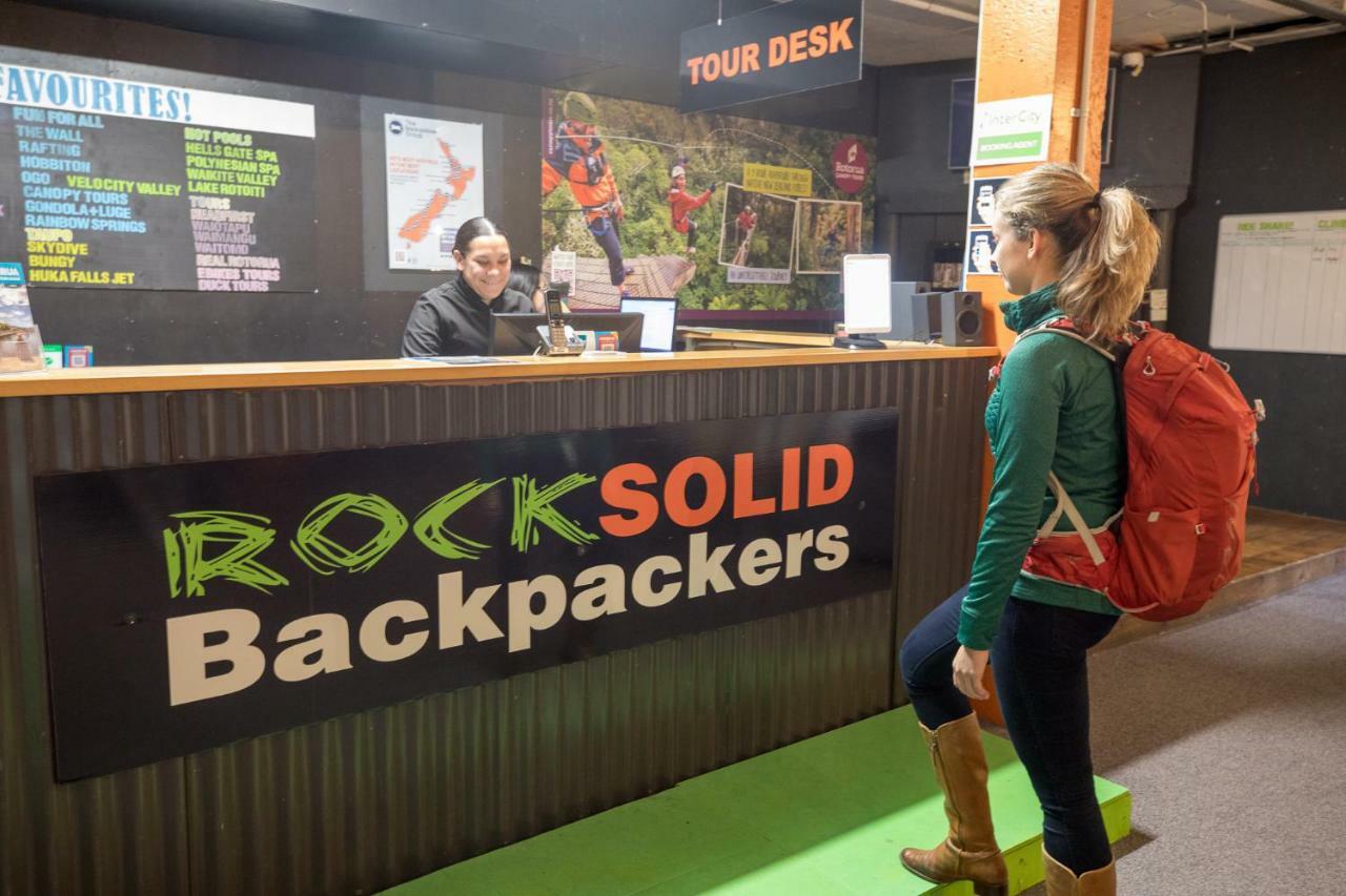 Rock Solid Backpackers Rotorua Exterior foto
